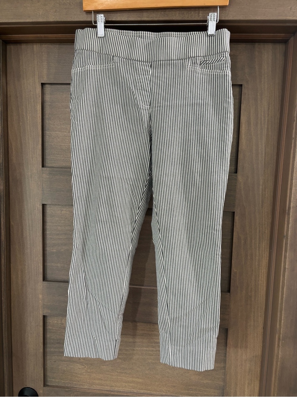 Anne Klein Black & White Striped pants
